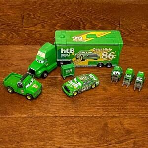 DISNEY PIXAR Cars Chick Hicks HTB 86 Semi Hauler Pit Crew Diecast Set